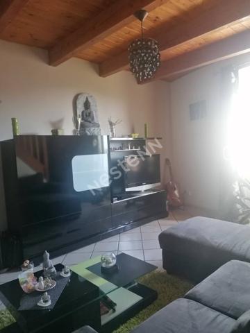 Exclusivite Nestenn ; Belle maison de ville de 4 pieces avec petit garage sur YSSINGEAUX