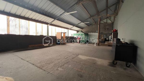 Local d'activités de 564 m²