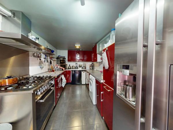 GAGNY CENTRE ,UNE MAISON FAMILIALE RÉNOVÉE OÙ CHAQUE ESPACE A ÉTÉ PENSÉ POUR LE QUOTIDIEN