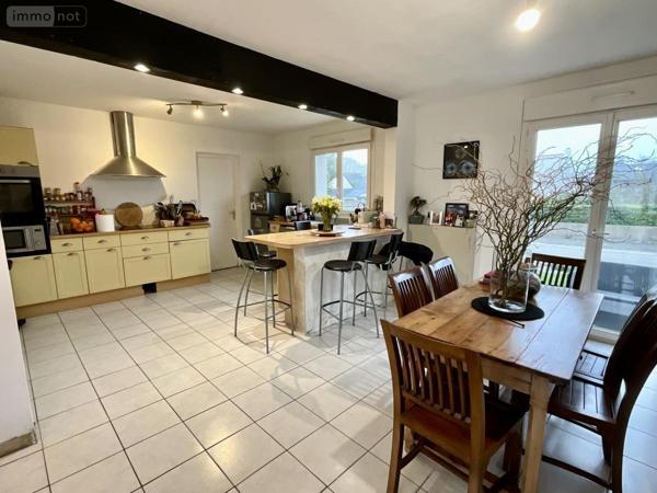 Maison à vendre à Ploemeur dans le Morbihan (56270), ref : 56082-1568   
Bourg