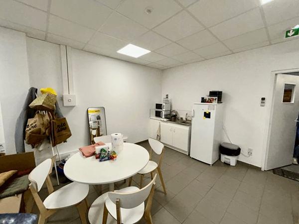 Local commercial 1 pièce T1 F1 700 m² à Roanne 6 - 8 RUE DES ARTISANS 42300 à louer