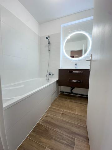 Marseille (13014) Appartement lumineux avec vue mer, entièrement refait a neuf