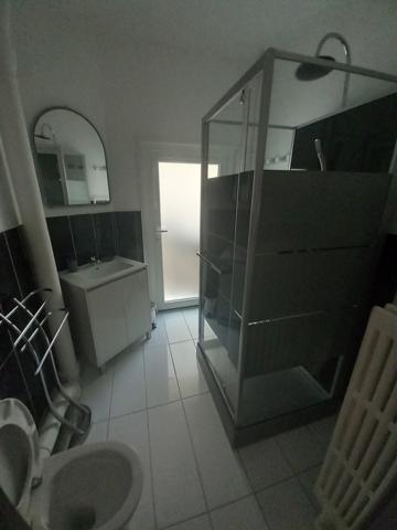 Appartement
                                                                                                                                                                                                                                                                                                                        3 pièce(s)                                                                                                                                                                                                          1 chambre(s)                                                                                                                                                                                                          68  m²
