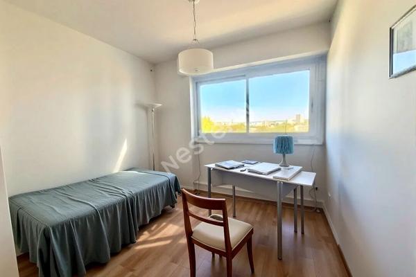 Appartement 4 pièce(s) 70 m² VALBOIS 9ème BOX TERRASSE photos non contractuelles IA