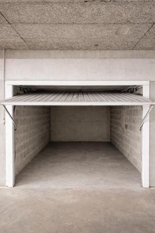 Chartrons – Jardin Public | T4 Duplex avec Terrasse & Garage – 101 m²