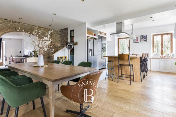 Saint-Antonin-Noble-Val, Propriété 5 Chambres -  390 m² à vendre