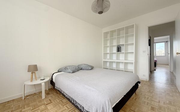 Appartement à vendre    3 pièces • 75,90 m2 Vanves