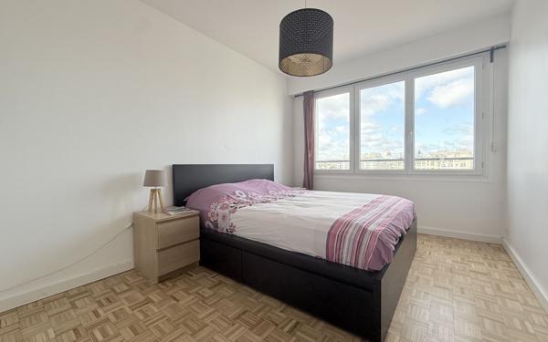 Appartement à vendre    3 pièces • 75,90 m2 Vanves