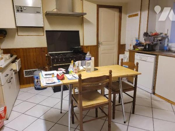 A VENDRE IMMEUBLE MIXTE 59430 MARDYCK
Immeuble à usage mixte , Habitation et commerce  avec un...