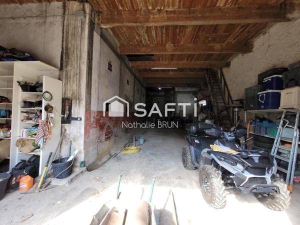 Garage de 197 m² + Etage, aménageable en appartements