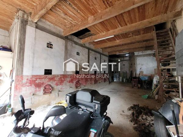 Garage de 197 m² + Etage, aménageable en appartements