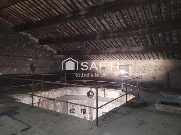 Garage de 197 m² + Etage, aménageable en appartements