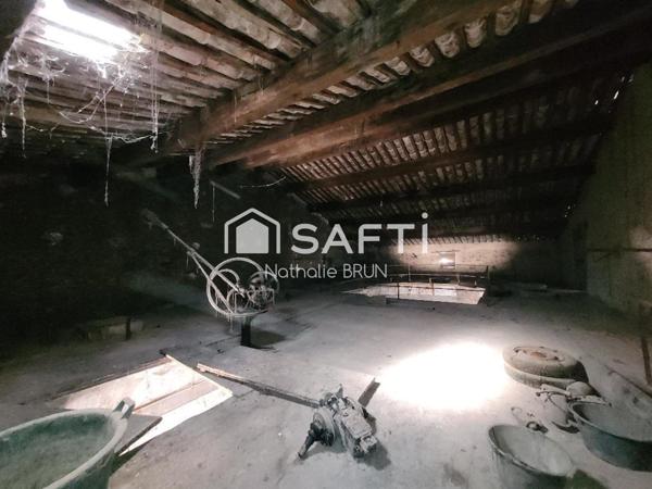 Garage de 197 m² + Etage, aménageable en appartements