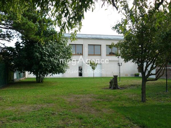 Immeuble à CORBIE, 80800 - 300m²