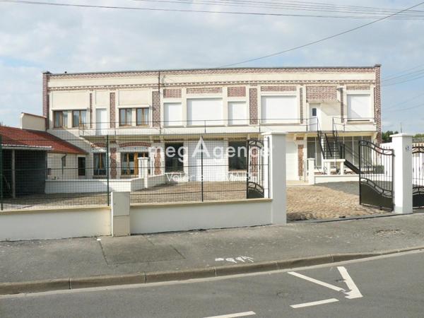 Immeuble à CORBIE, 80800 - 300m²