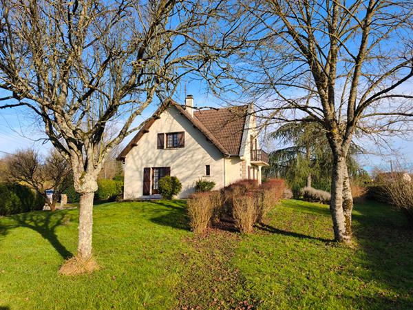 Pavillon familial sur sous-sol 4 chambres Prémery 25 minutes de Nevers 2h15 de Paris