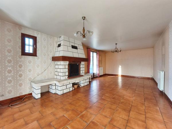 Pavillon familial sur sous-sol 4 chambres Prémery 25 minutes de Nevers 2h15 de Paris