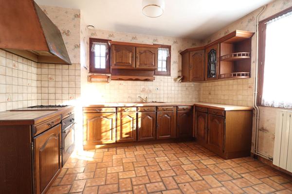 Pavillon familial sur sous-sol 4 chambres Prémery 25 minutes de Nevers 2h15 de Paris