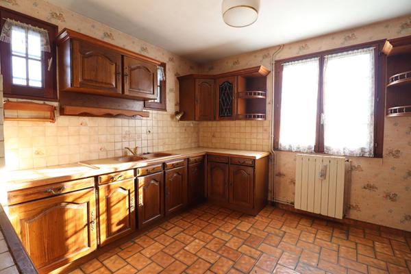 Pavillon familial sur sous-sol 4 chambres Prémery 25 minutes de Nevers 2h15 de Paris