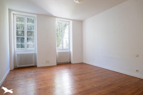 Maison à vendre |  Saintes |  7 pièces | 195 m²