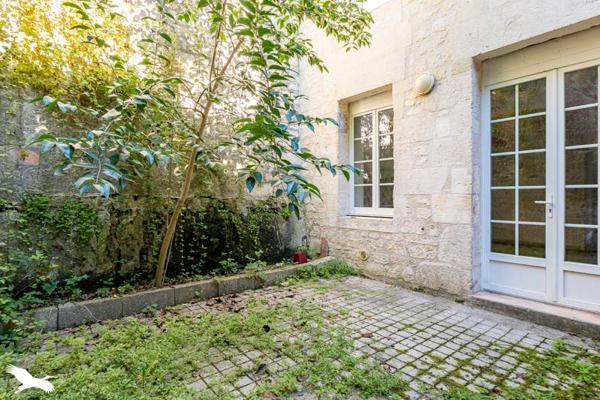 Maison à vendre |  Saintes |  7 pièces | 195 m²