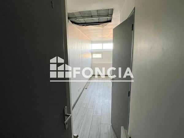 À vendre Studio 68.02 m² - Quimper 29000