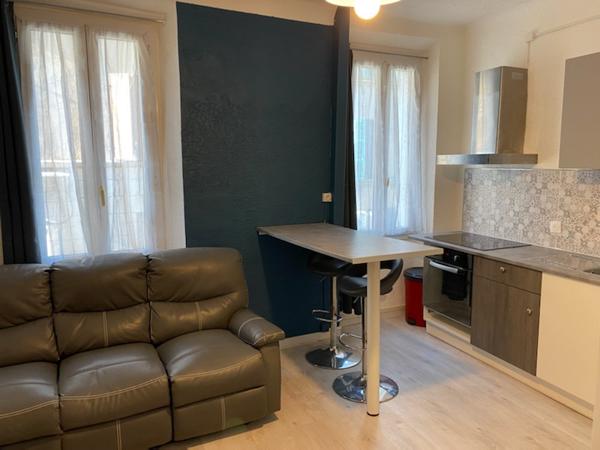 Immeuble 5 pièces 105 m2 loué - Carcès