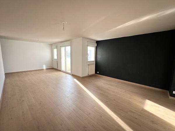 À VENDRE - ARSENAL REDON - TYPE 5 - DERNIER ETAGE - TERRASSE