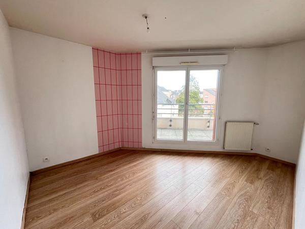 À VENDRE - ARSENAL REDON - TYPE 5 - DERNIER ETAGE - TERRASSE