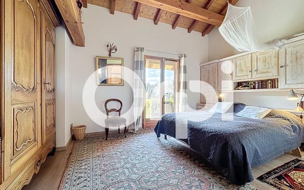 Maison à vendre    6 pièces • 198 m2 Saint-Jean-de-Tholome