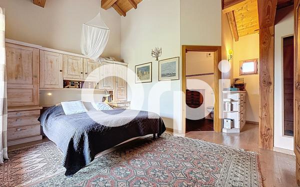 Maison à vendre    6 pièces • 198 m2 Saint-Jean-de-Tholome