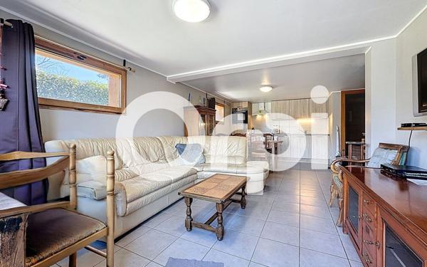 Maison à vendre    6 pièces • 198 m2 Saint-Jean-de-Tholome