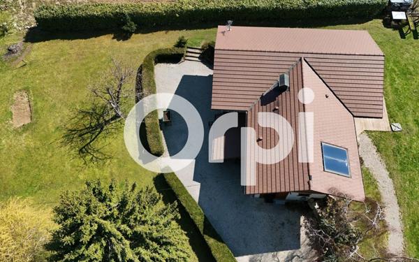 Maison à vendre    6 pièces • 198 m2 Saint-Jean-de-Tholome