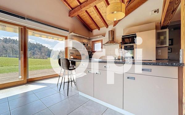 Maison à vendre    6 pièces • 198 m2 Saint-Jean-de-Tholome