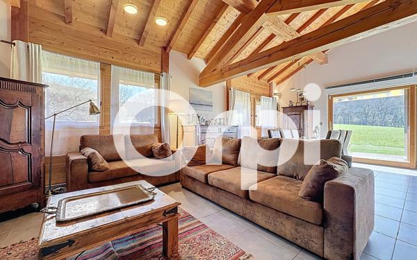 Maison à vendre    6 pièces • 198 m2 Saint-Jean-de-Tholome