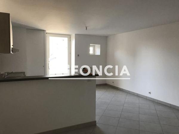 Location Appartement 2 pièces 50.2 m² - 129 Rue Sommeiller Chambery 73000