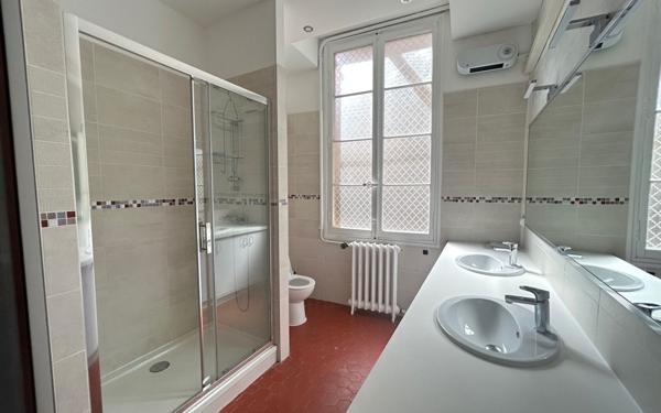 Appartement à vendre    5 pièces • 124 m2 Avignon