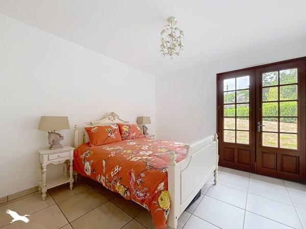 Maison à vendre 345 000 € Vayres 5 p 186 m² DPE C