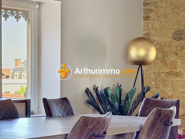 Vente                                                      Appartement
                        
                     5 pièces                      135 m2                     à Bourgoin-Jallieu