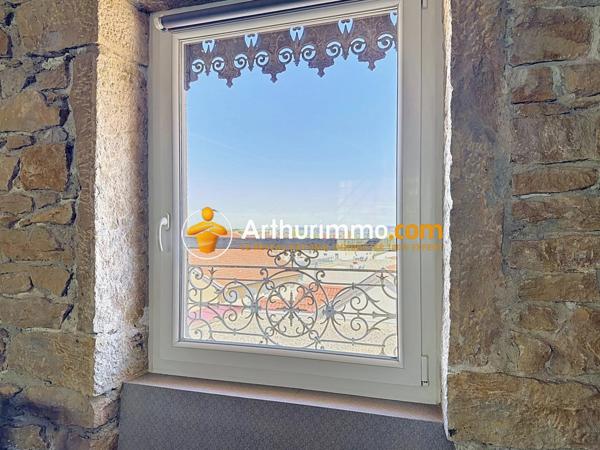 Vente                                                      Appartement
                        
                     5 pièces                      135 m2                     à Bourgoin-Jallieu