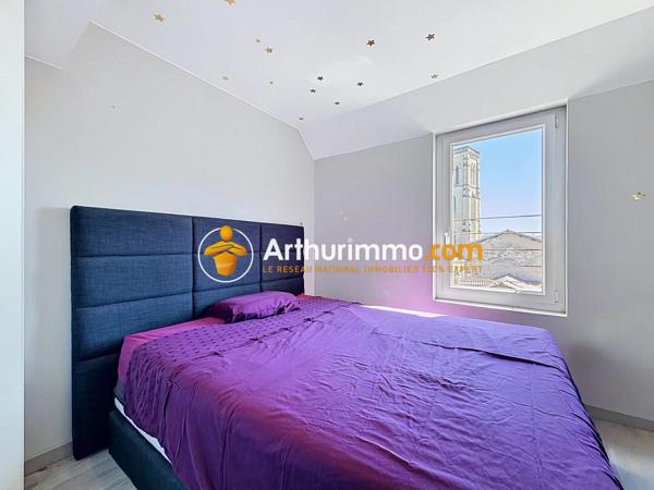 Vente                                                      Appartement
                        
                     5 pièces                      135 m2                     à Bourgoin-Jallieu