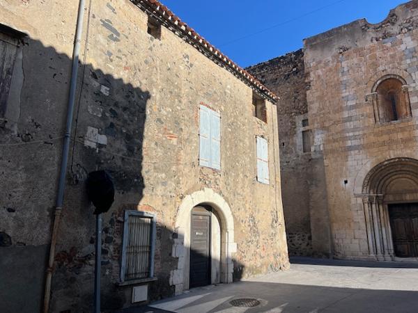 Maison de village 153m2 de surface plancher sur 3 niveaux Espira-de-l'Agly (66600)