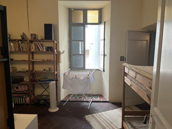 Maison de village 153m2 de surface plancher sur 3 niveaux Espira-de-l'Agly (66600)