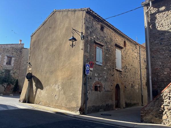 Maison de village 153m2 de surface plancher sur 3 niveaux Espira-de-l'Agly (66600)