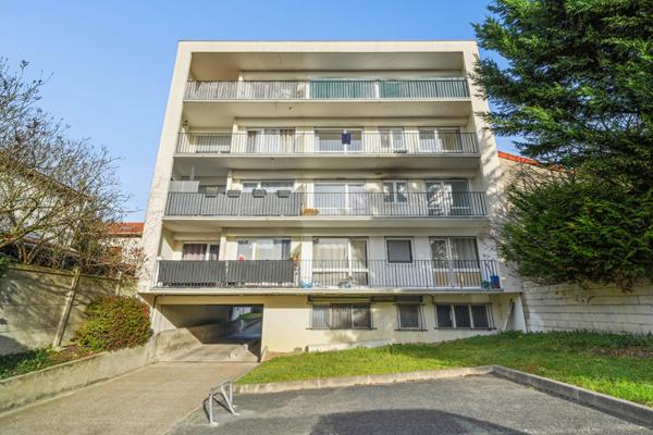 A VENDER - APPARTEMENT 40m² - BAGNOLET LIMITE ROMAINVILLE