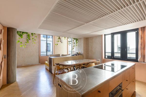 Paris 10ème, Appartement 1 Chambre -  80 m² à vendre