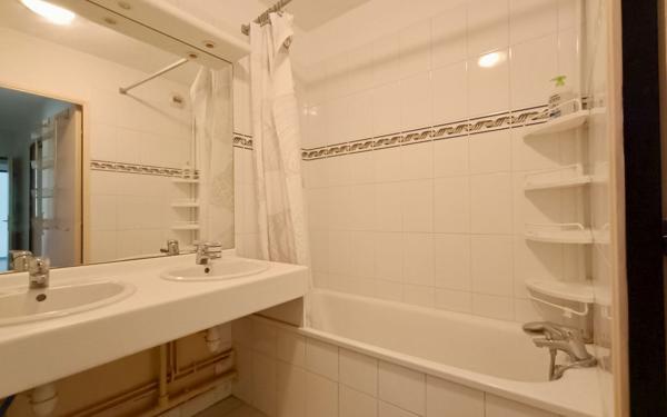 Appartement à vendre    3 pièces • 65,03 m2 Lyon 3