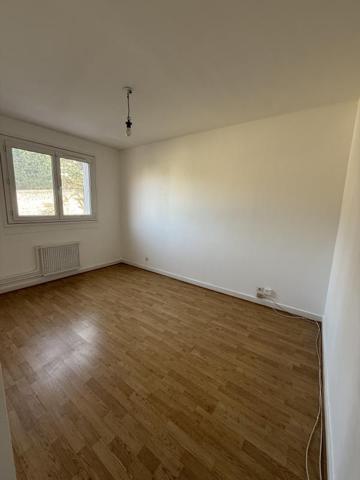 Résidence LES BOULEUX BAT B - F4 au 3ème étage d'un immeuble sécurisée