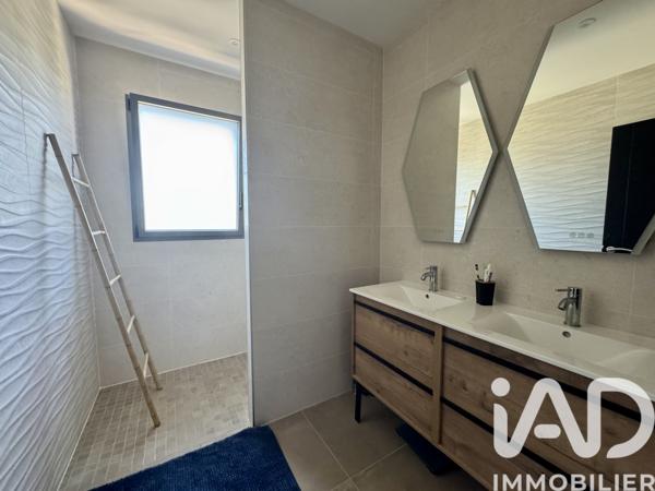 Maison à vendre 5 pièces 108 m² Boutiers-Saint-Trojan