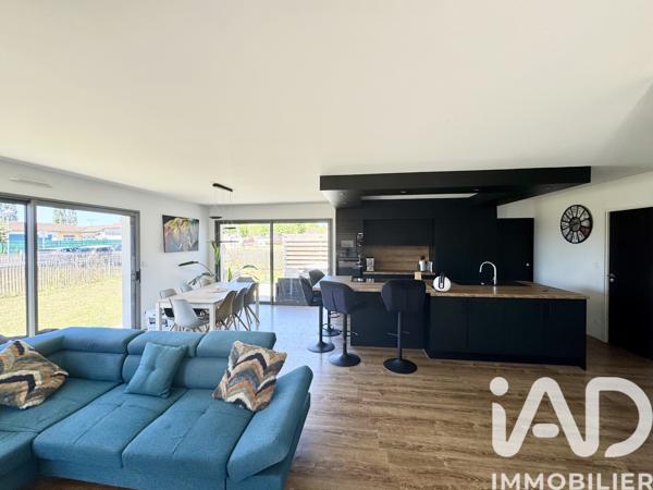 Maison à vendre 5 pièces 108 m² Boutiers-Saint-Trojan